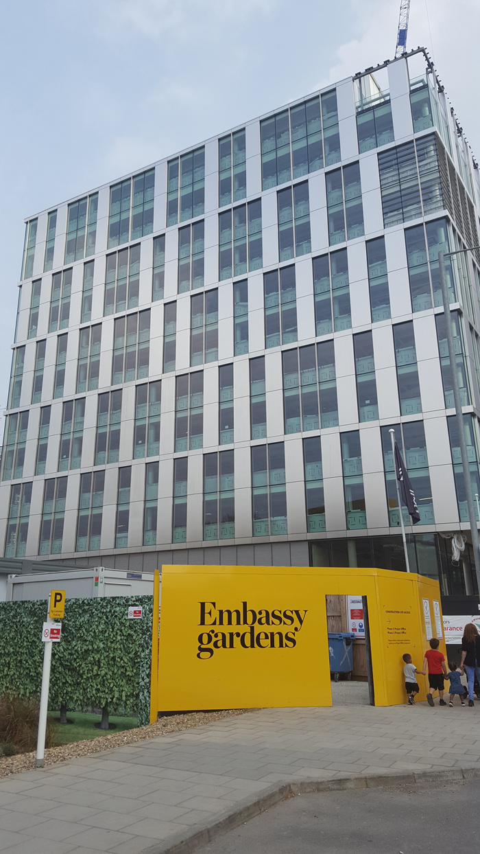 One Embassy Gardens exterior image